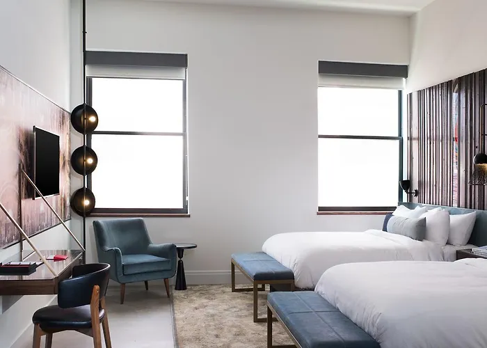 Top Detroit Hotels for Unmatched Comfort