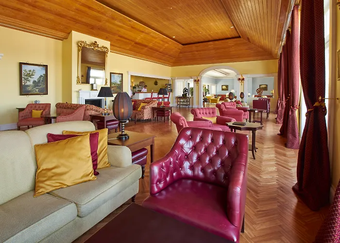 Top Hotels Near Porto Airport, Portugal