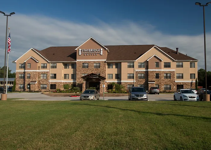 Discover Your Ideal Stay: Best Hotels Near Sam Houston Race Park
