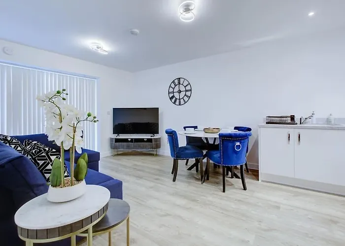 Top Hotels in West Thurrock