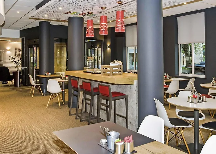 Top Hotels Near Claremont Hospital in Sheffield