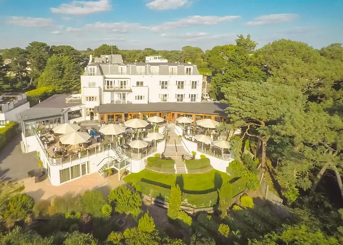 Discover the Best Hotels with Pools in Poole for a Refreshing Getaway