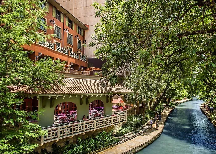 Discover the Best Hotels on the San Antonio Riverwalk for Your Next Getaway