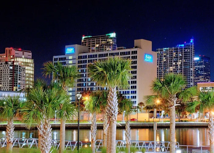 Discover the Best Tampa Hotels Offering Convenient Cruise Port Shuttles